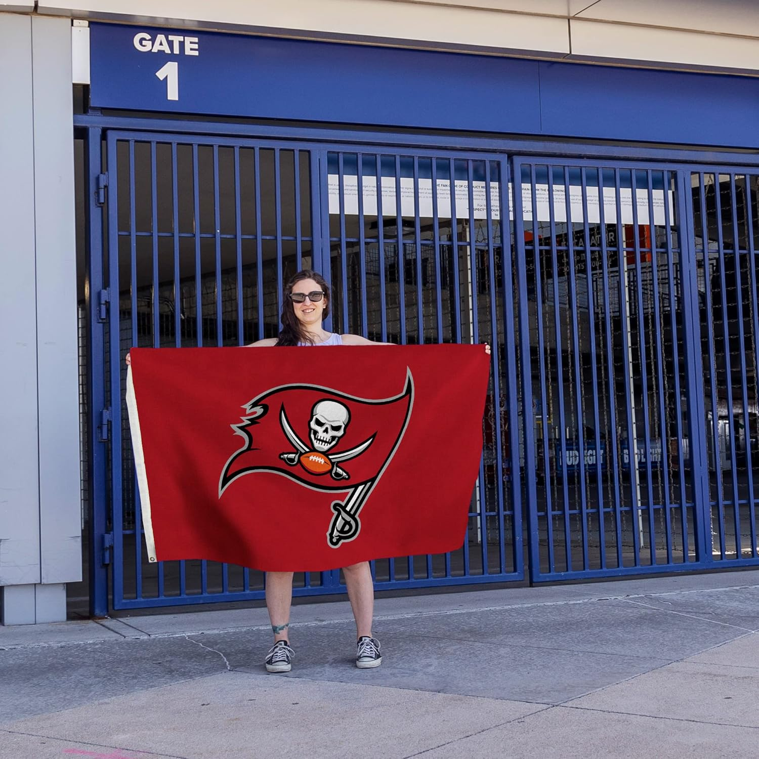 Rico Industries NFL Tampa Bay Buccaneers 3-Foot by 5-Foot Single Sided Banner Flag with Grommets image number 2