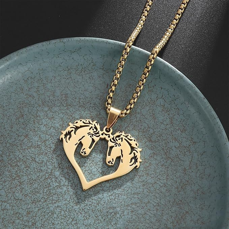 2Pcs Horse Necklace Heart Shaped Couple Necklace Stainless Steel Horse Pendant Necklace for Women Men Valentine'S Day Jewelry