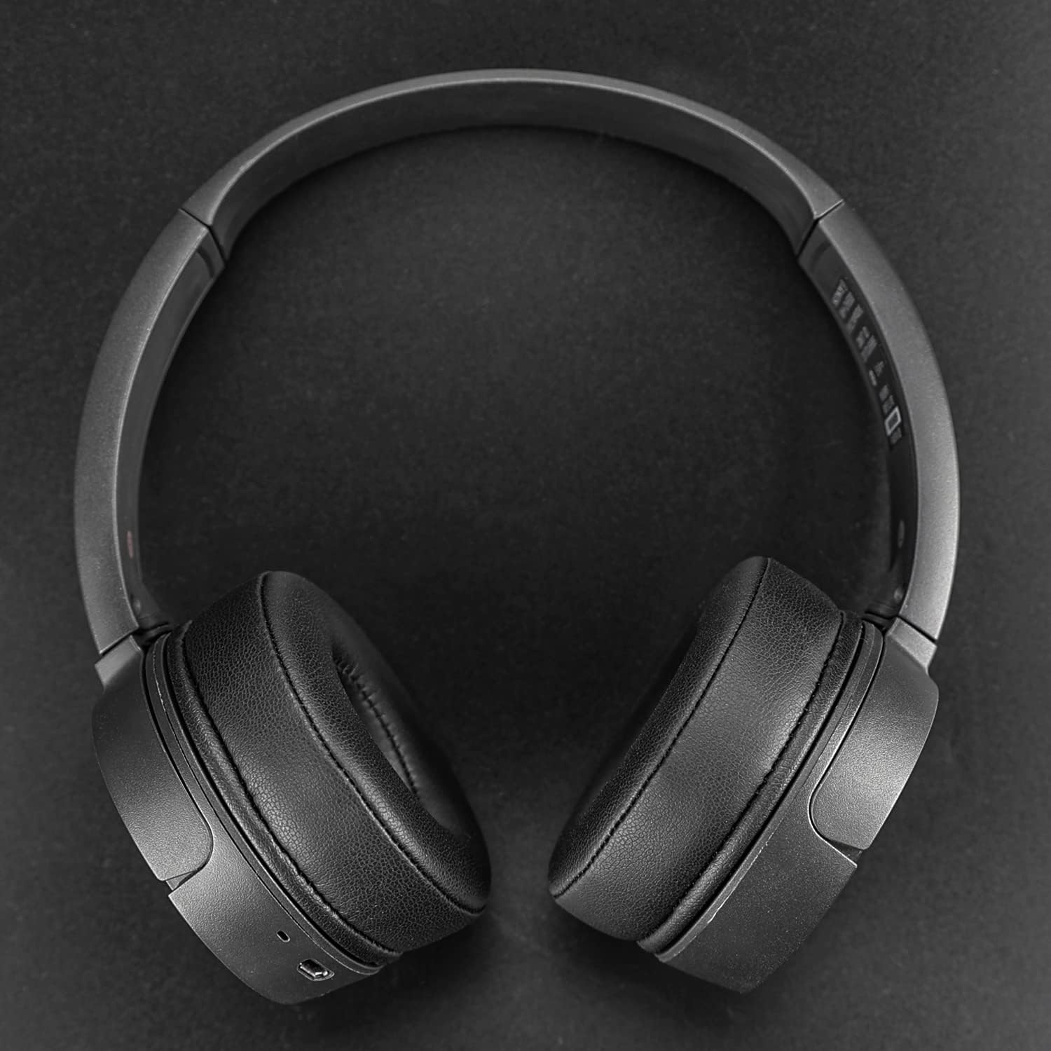 SOULWIT Earpads Replacement for JBL Tune 450Bt/Tune 460Bt/Tune 500Bt/Tune 510Bt/Tune 520BT/JR 300BT/JR 310Bt/E40Bt/Junior 320BT, Ear Pads Cushions with Soft Protein Leather - Black - Cooling Gel - Black Gold image number 3