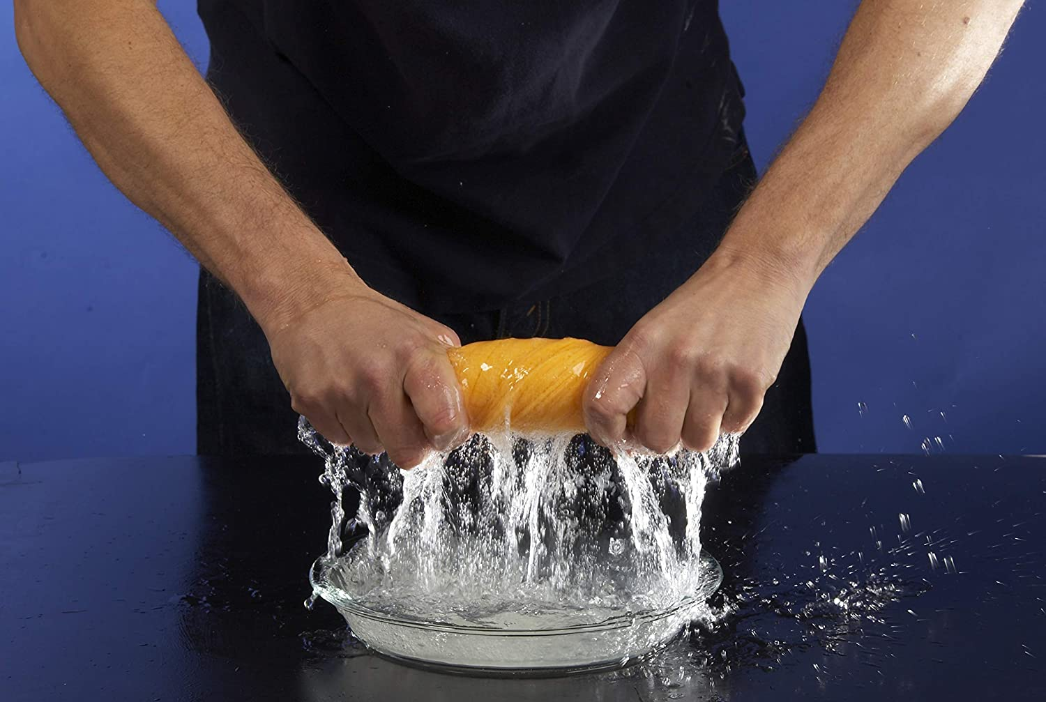 Shamwow the Original - Super Absorbent Multi-Purpose Cleaning Shammy Chamois Towel Cloth - Holds 10X Its Weight in Liquid - Machine Washable - Will Not Scratch (8 Pack: 4 Large Orange & 4 Small Blue) image number 2