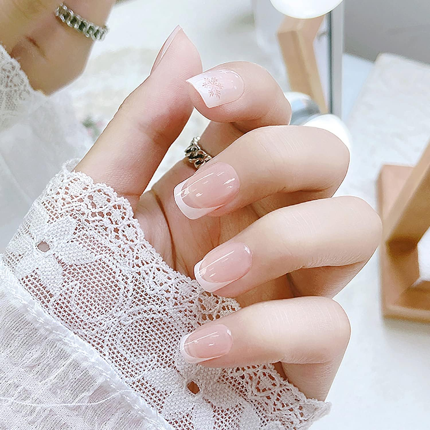 Christmas Press on Nails Short Square Fake Nails French Tip Acrylic Nails Cute White Snowflake Full Cover Stick on Nails Xmas Manicure Decorations False Nails for Women Girls image number 6