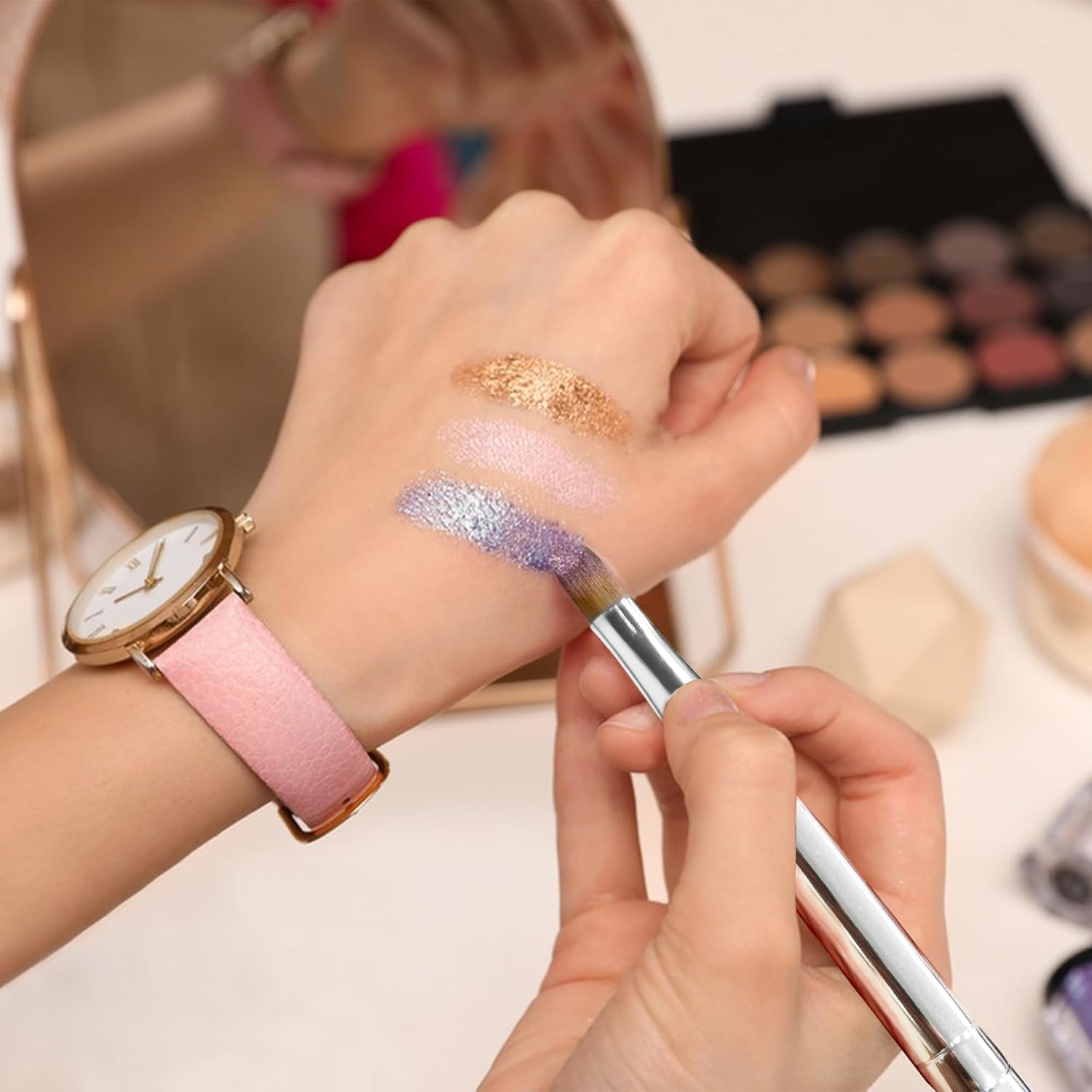 Double-Ended Lip Makeup Brush, Retractable Lip Brush for Lipstick, Lip Gloss, Eyeshadow (Silver) image number 3