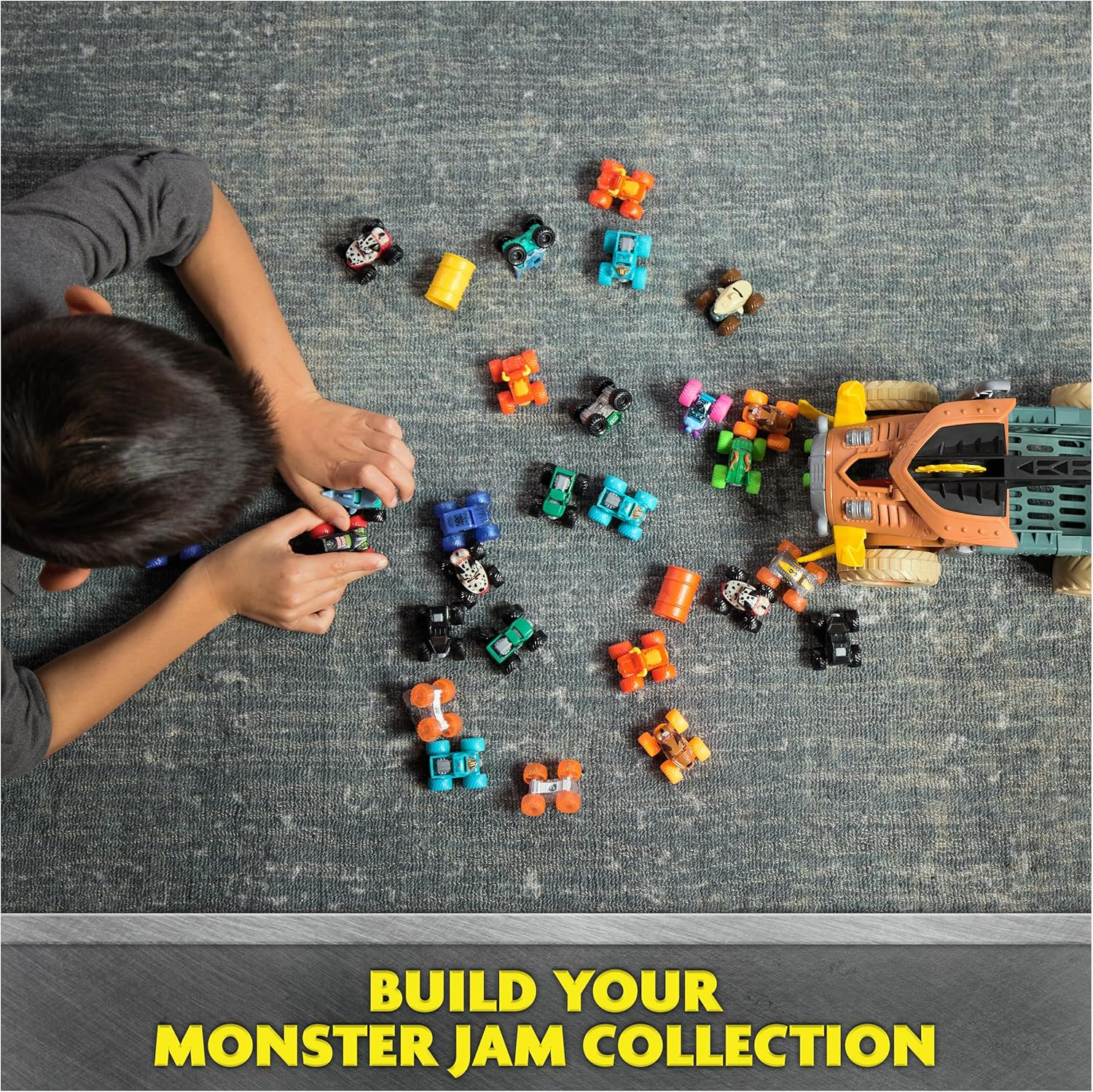 Monster Jam Mini Jam, Megalodon Mad Hog Chomper and Monster Truck, Fun Cleanup and Storage, Kids&rsquo; Toy Gifts for Boys and Girls Aged 3 and Up