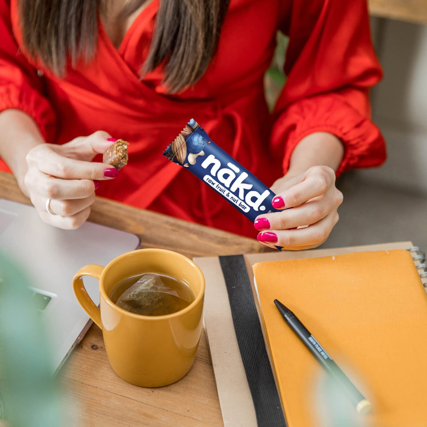 Nakd Blueberry Muffin Natural Snack Bar 35G (Pack of 18) image number 4