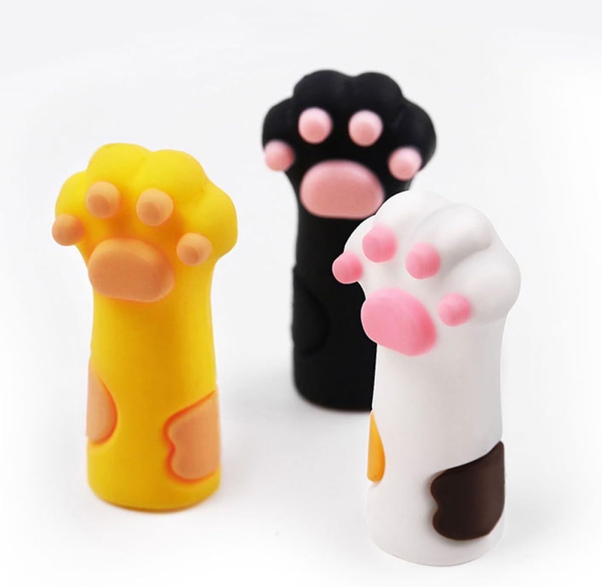 Baluue 3Pcs Cuticle Nipper Cover Silicone Protective Sleeve for Nail Scissors Cute Design for Manicure and Pedicure Random Colors