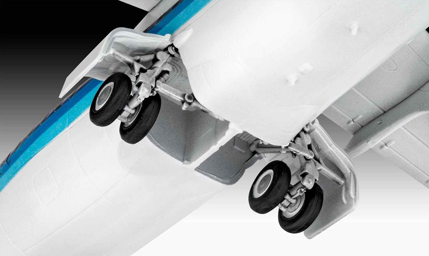 Revell 03791 Bae 146 (RJ85) Aircraft 1:144 Scale Unbuilt/Unpainted Plastic Model Kit, Molded Colour image number 4