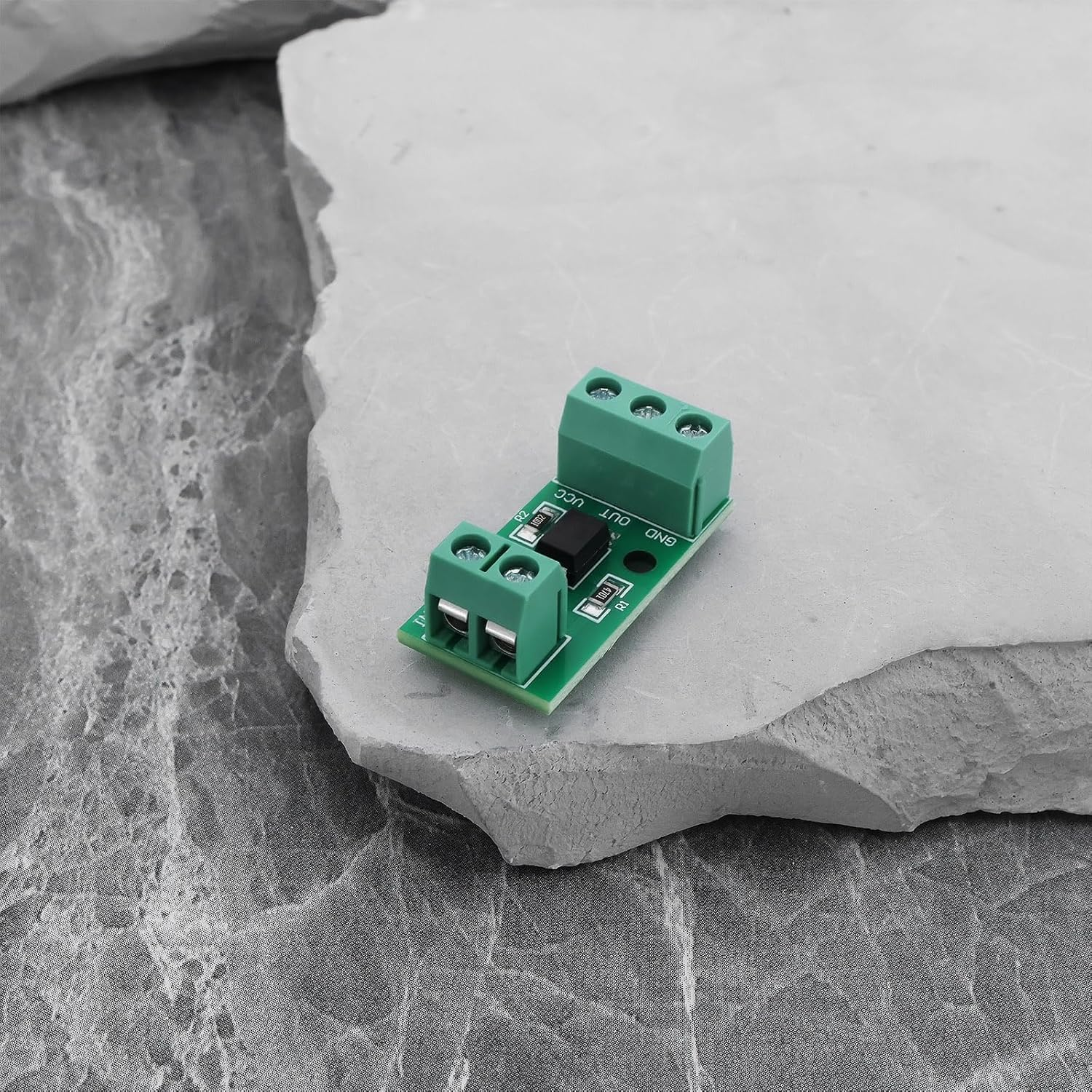 SING F LTD 4X 1-Channel PC817 Optocoupler Isolation Module (12V) Suitable for Photoelectric Isolator Signal Ssolation and Anti-Interference image number 4