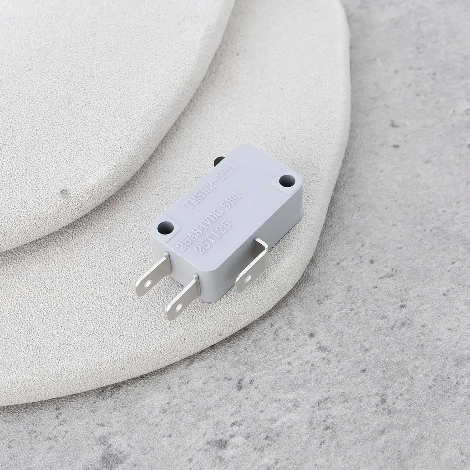 Emsea 3Pin Micro Switch TMSW2-2-1 25A 84VDC for Automobile Home Appliances