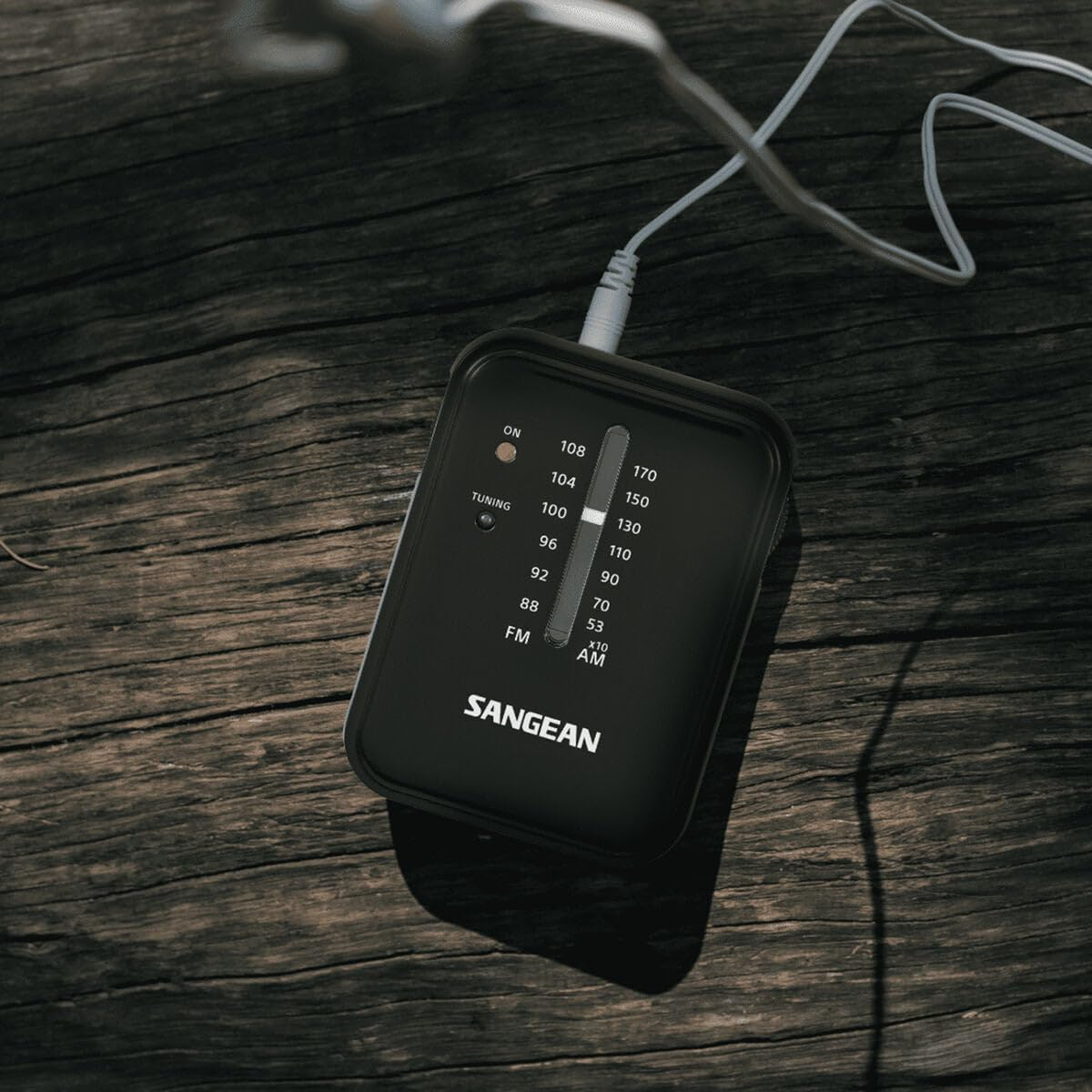 Sangean SR32 Portable Radio, Black image number 4