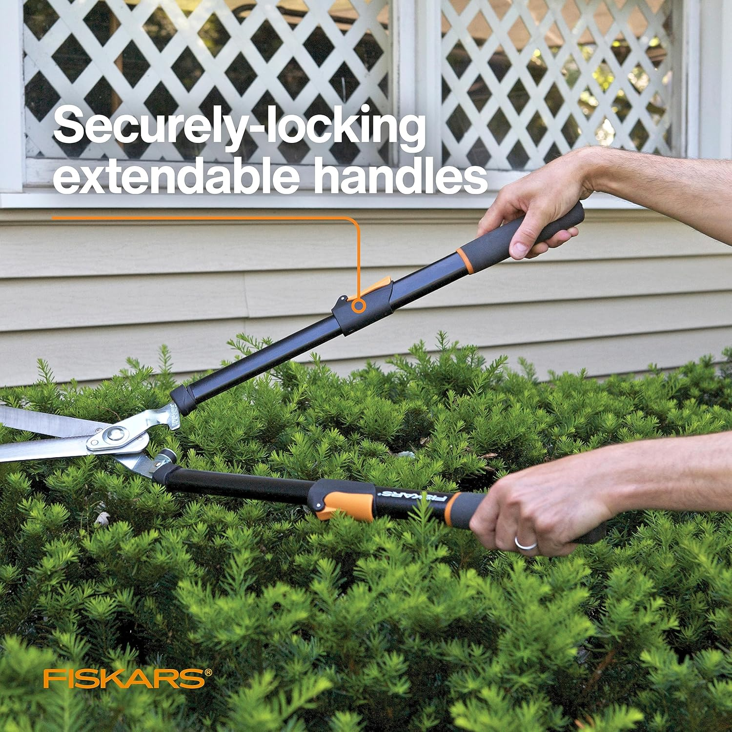 Fiskars 9169 Telescopic Hedge Shear image number 1