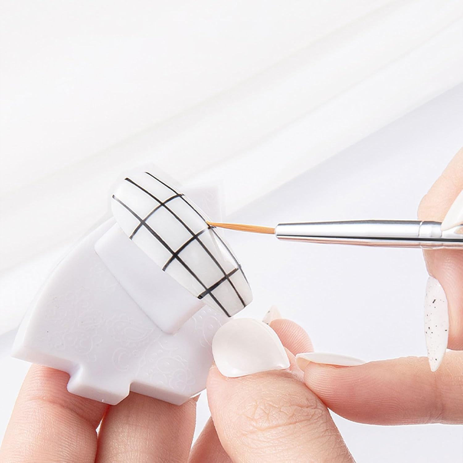 Xolixorium Nail Art Brushes Set Complete Nail Design Tools Including Extension Gel Brush Liner Brush Dotting Pen for Gel Polish Manicure Professional Salon and Home Use image number 4