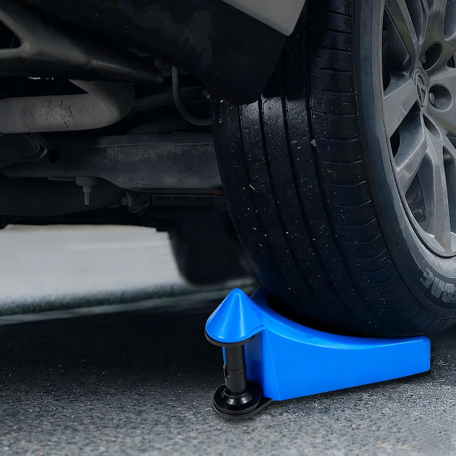 4 Pcs Car Hose Guide, Tire Hose Roller for Car Washing, Detailing Tire Hose Guide Preventing Pressure Washer Hose Stuck under the Wheels, Plastic Wash Tool to Avoid Snagging(Blue) image number 3