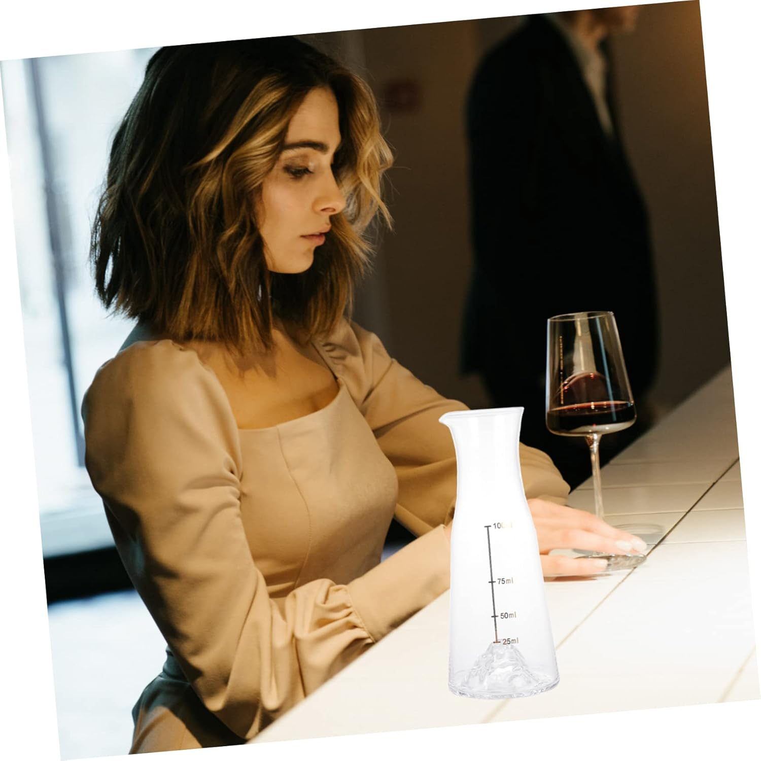 UTHCLO Glass Wine Dispenser Handheld Decanter for Wine Elegant Whiskey Decanter image number 6