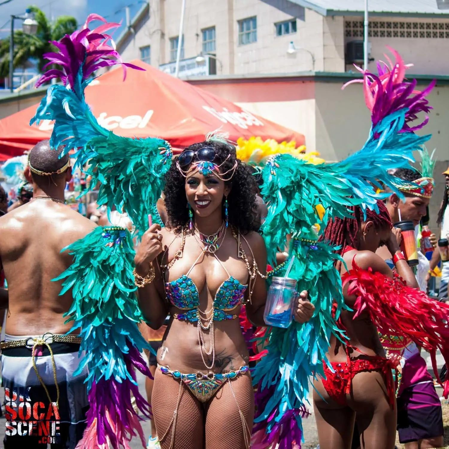 Shekyeon 12-14 Inch Rooster Tail Feather, Use for Hats, Costume, Decoration, Pack of 50 (Turquoise) image number 3