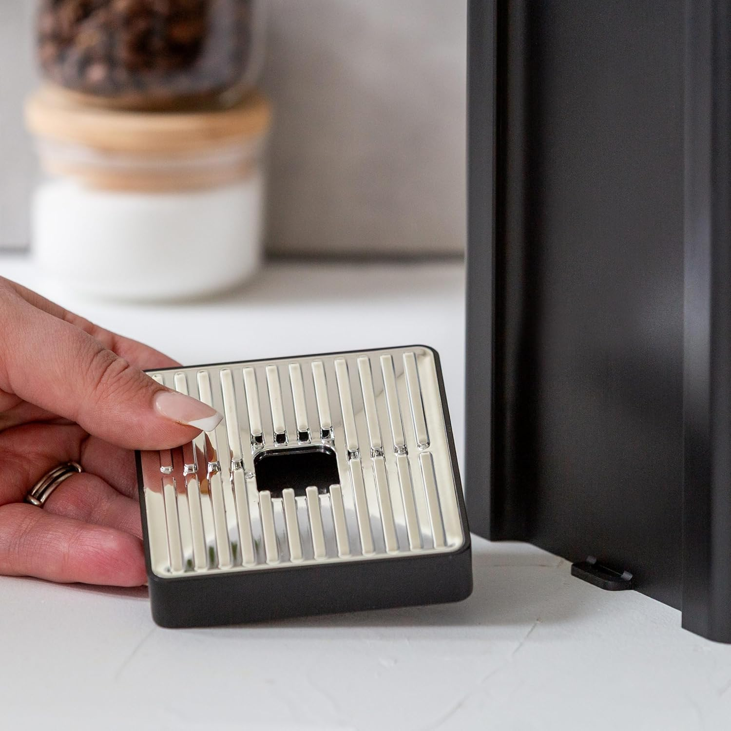 Healthy Choice Instant Hot Water Dispenser with 3L Detachable Tank, One-Touch Operation, Adjustable Cup Sizes, Multiple Temperature Settings, Child Lock, Fast Heating image number 2