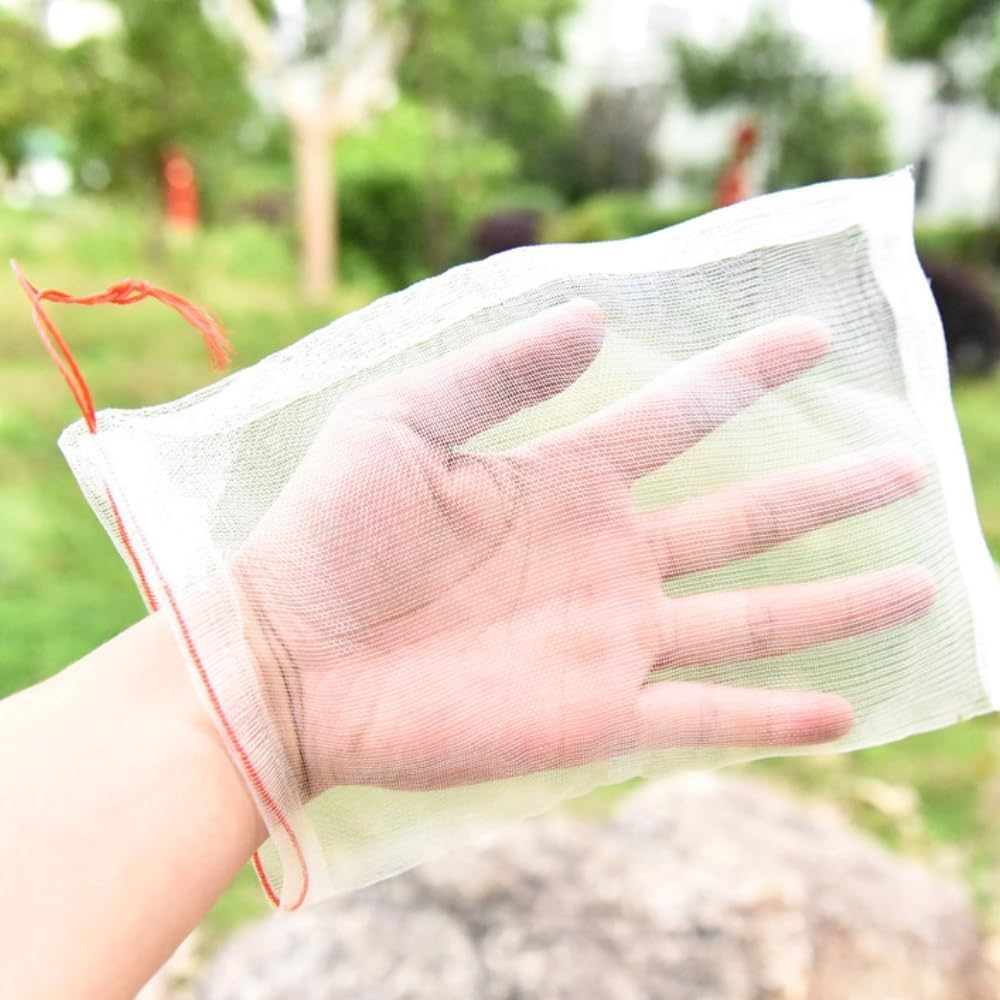 50 PCS Fruit Protection Net Bags with Drawstring,Agriculture Garden Fruit Vegetable Protection Net Bags,Garden Plants Cover Mesh Netting,Mesh Exclusion for Pest Control (10Cm X 15Cm)