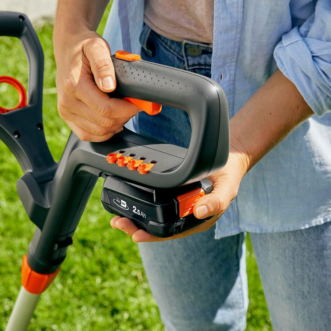 Gardena Quick Charger & 2 X 2.5Ah Battery Kit