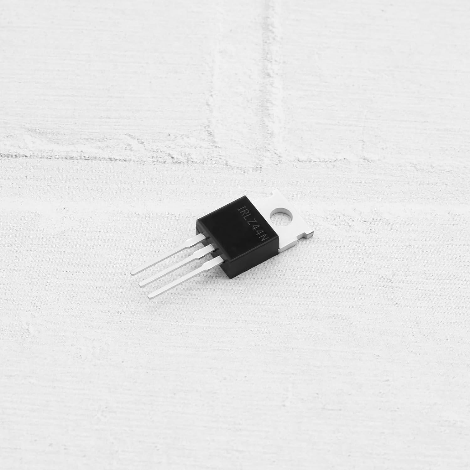 YINETTECH 10PCS IRLZ44N Logic Level MOSFET Transistors 47A 55V N-Channel MOSFET Transistors 29X10X4.5Mm Used Be Electronic Switches Controllable Rectifiers