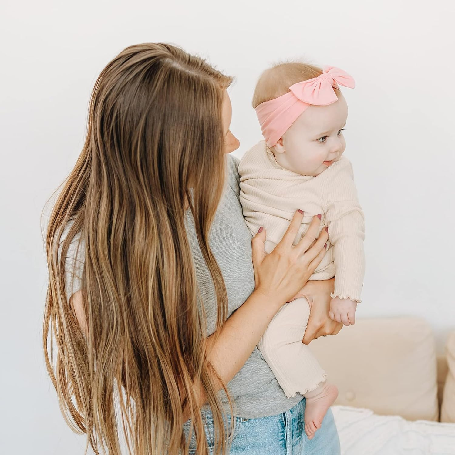 Pack of 3 Baby Girls' Headbands, Elastic Baby Headband, Nylon Soft Hairband, Girls Headband for Newborns, Toddlers (Pink and White and Beige) image number 4