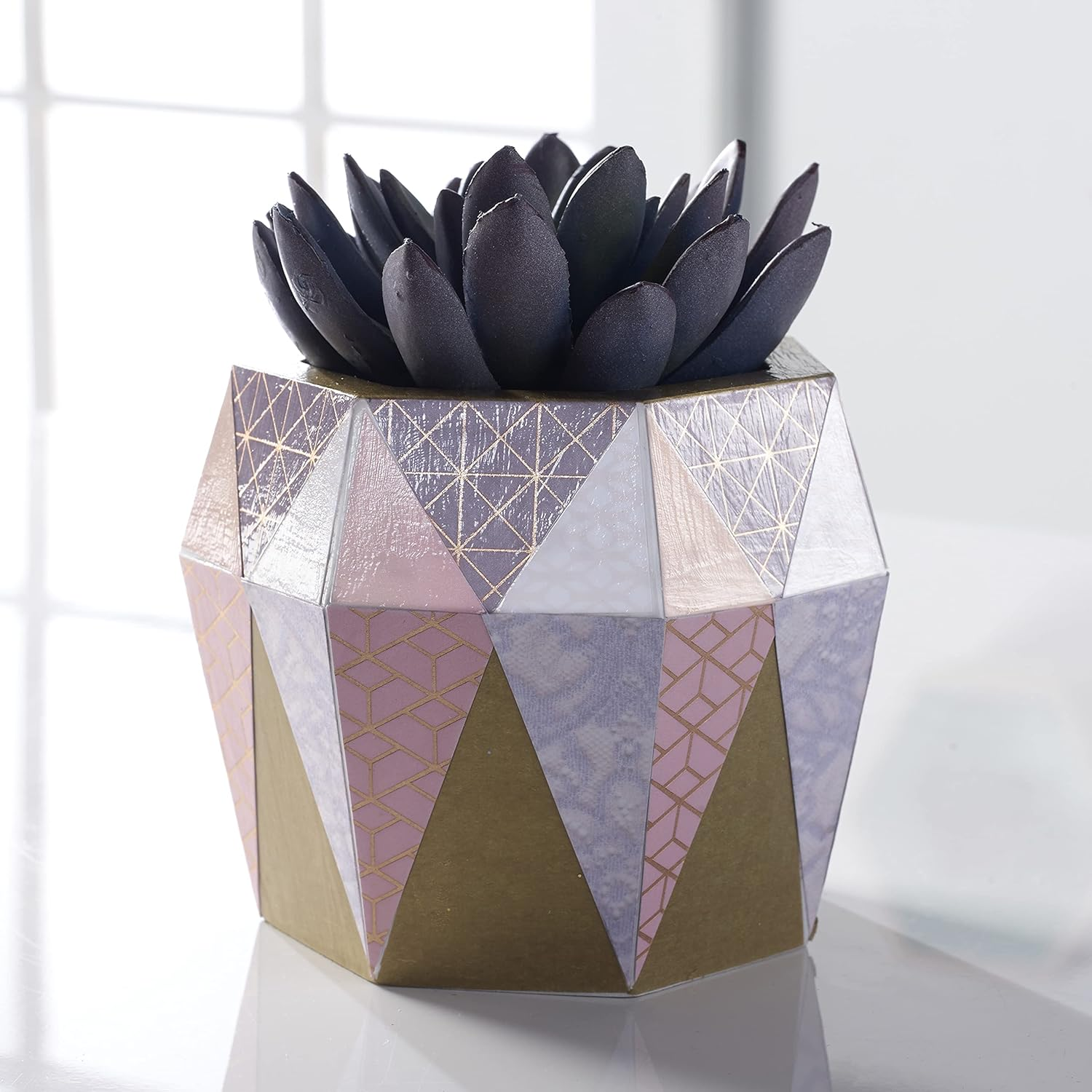 Mod Podge CS11202 Waterbase Sealer, Adhesive Glue for Paper, Decoupage Finish, 16 Oz, Gloss image number 5