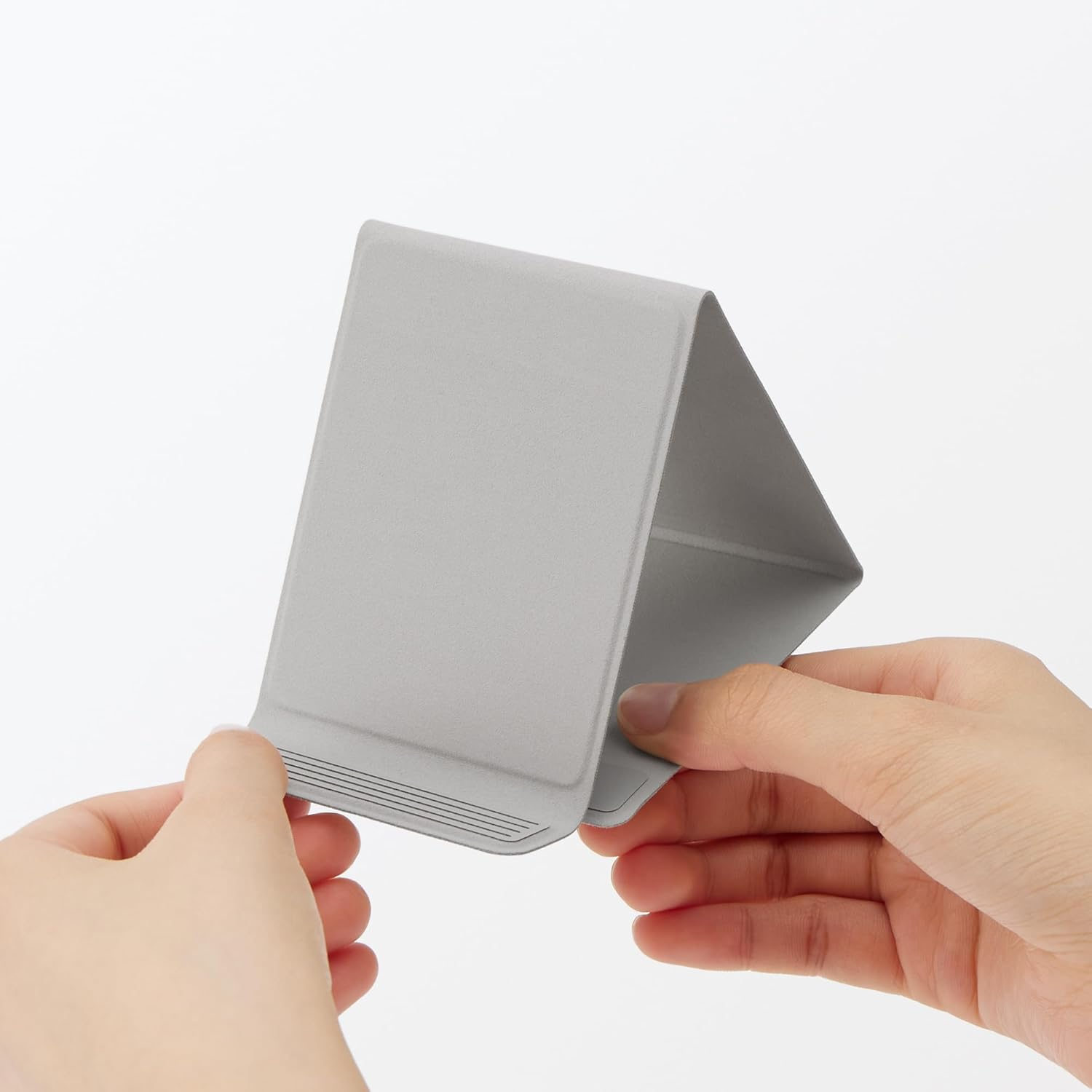 MUJI 83483043 Foldable Smartphone Stand, Approx. Width 2.8 X Depth 3.7 X Height 0.3 Inches (72 X 93 X 8 Mm), Light Gray image number 3