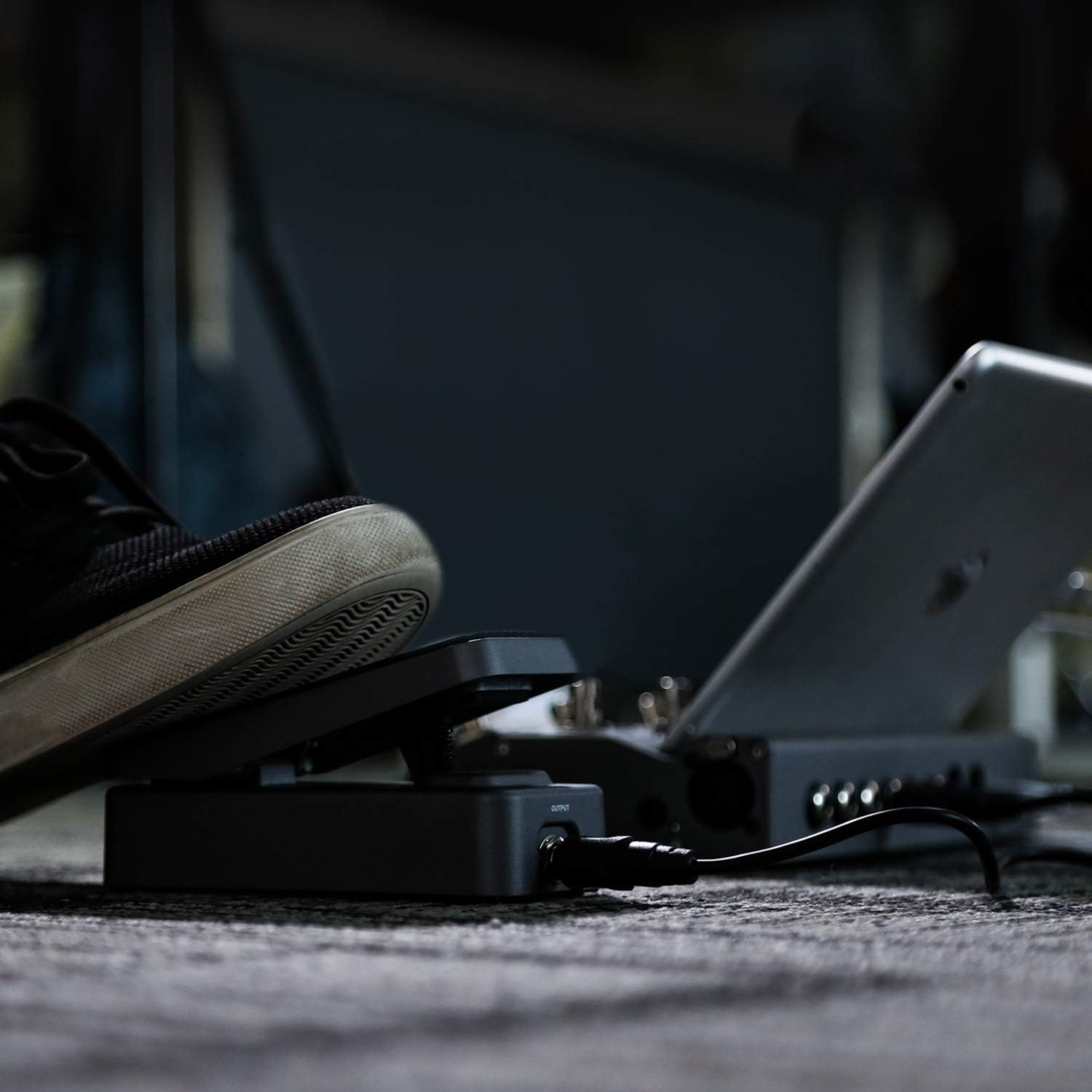 Meloaudio Upgrade MIDI Commander Guitar Floor Multi-Effects Portable USB MIDI Foot Controller Foot Switches (Midi Commander) (Guitar Pedal) image number 4