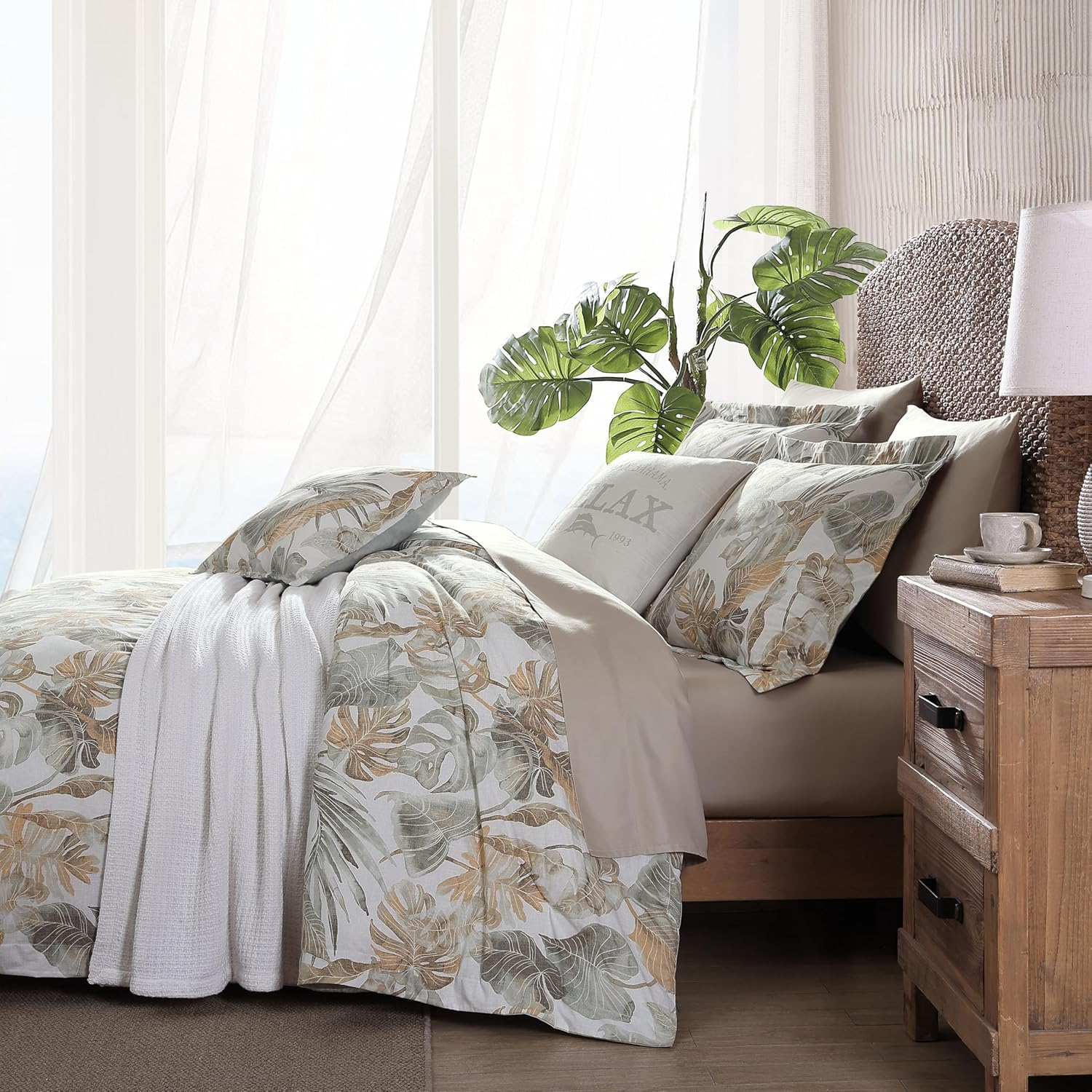 TOMMY BAHAMA Raw Coast Quilt Cover Set - Queen Green/Gold image number 3