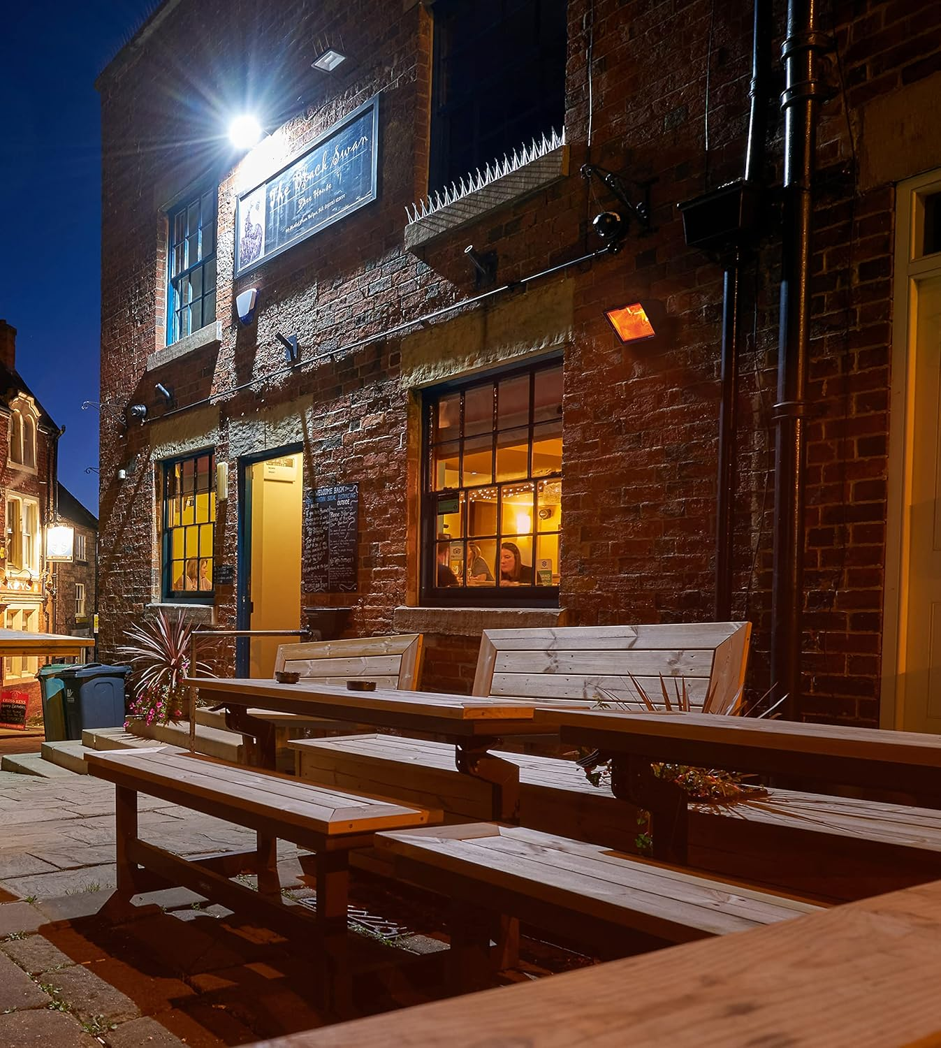 Knightsbridge Outdoor Infared Heater with Mesh Grille in Black, HEOD1309BK Supplied with 3M of Pre Wired Cable + UK Plug image number 4