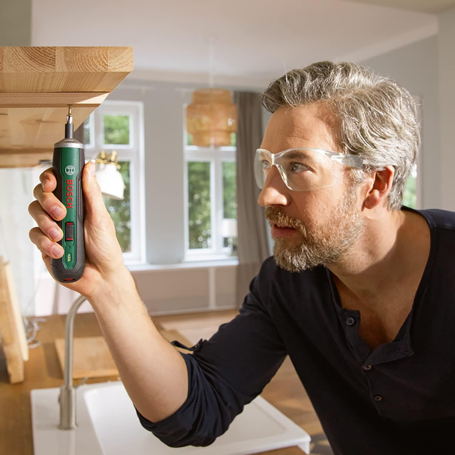 Bosch Cordless Screwdriver Pushdrive Starter Set (3.6 V; 1.5 Ah; 5.0 Nm; 10 X Screwdriver Bits; with Micro USB Cable; in Box)