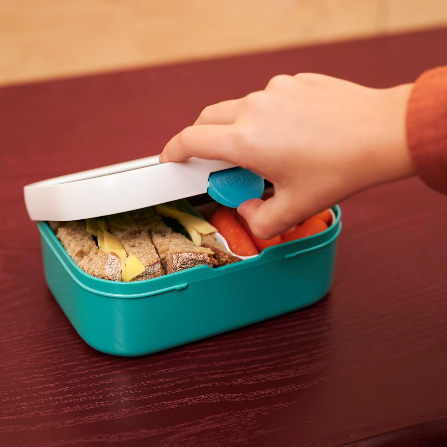 Mepal - Campus Lunch Box - Bento Lunch Box for Children - Lunch Box with Bento Compartment and Fork - Meal Prep Box with Clip Closure - BPA Free & Dishwasher Safe - 750 Ml - Avengers image number 5