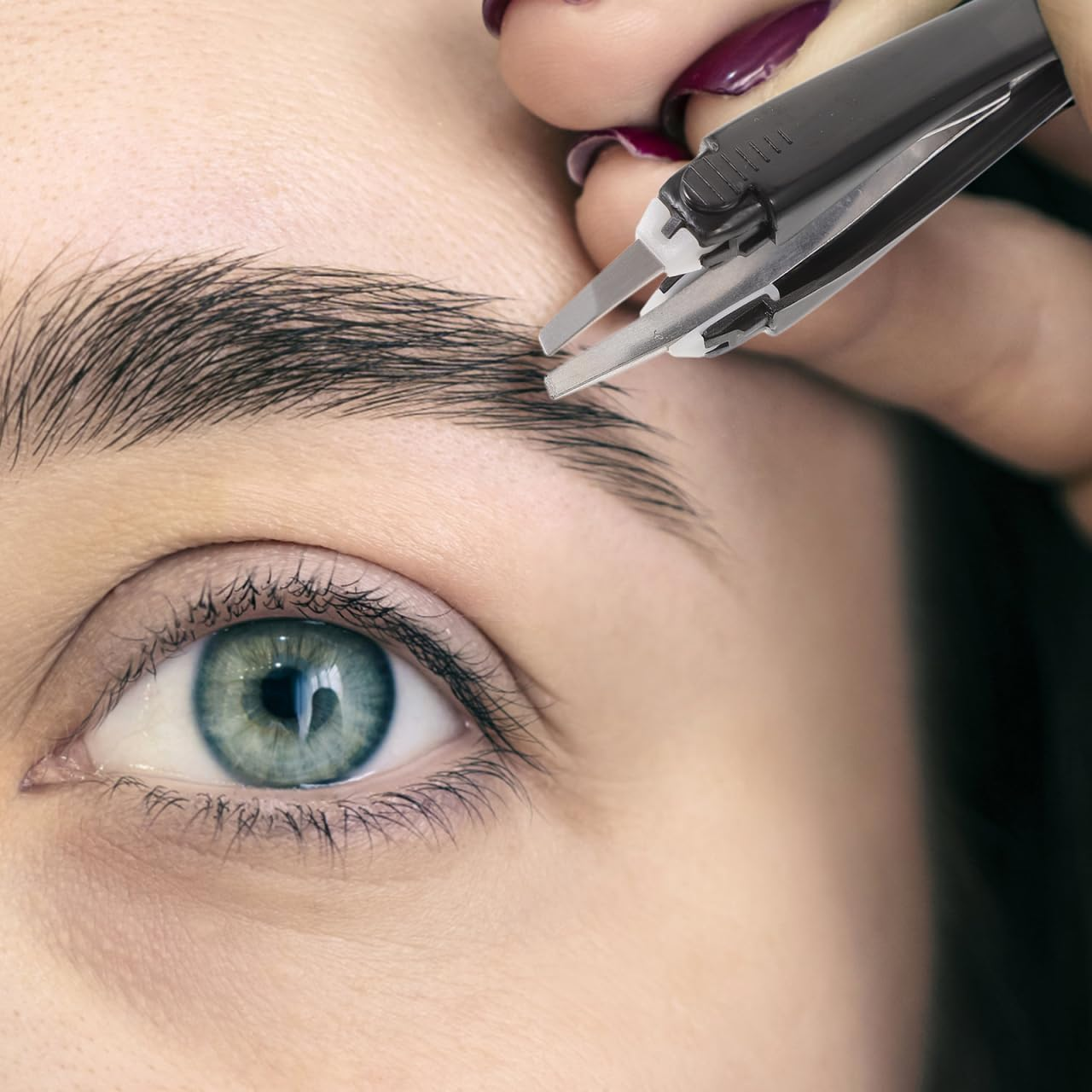 Baluue Automatic Retractable Eyebrow Tweezers Precision Slanted Tip Stainless Steel Hair Removal Tool Compact Travel Makeup Accessory image number 3