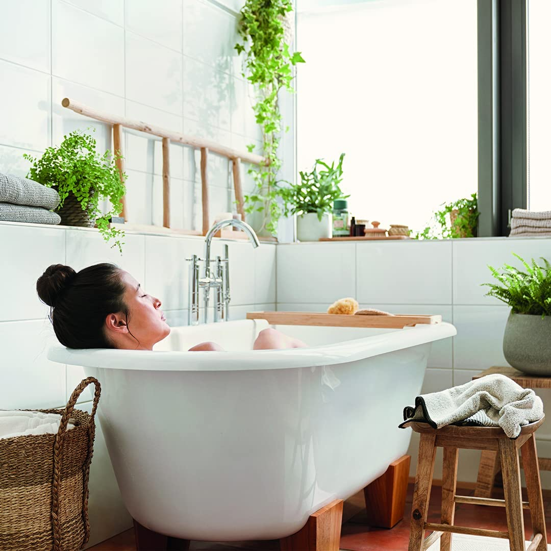 Kneipp Bath Crystals Cold Time - Bath Salt Storage Pack with Natural Deep Saline from Luisenhall & Essential Oils from Eucalyptus & Mint - Aromatic Effect - 600 G image number 1