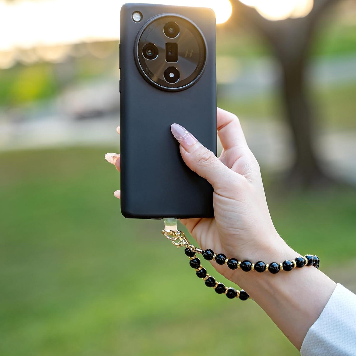 Universal Phone Chain Cell Phone Charm Hand Wrist Strap Lanyard Beaded Phone Chain for Women Girls White