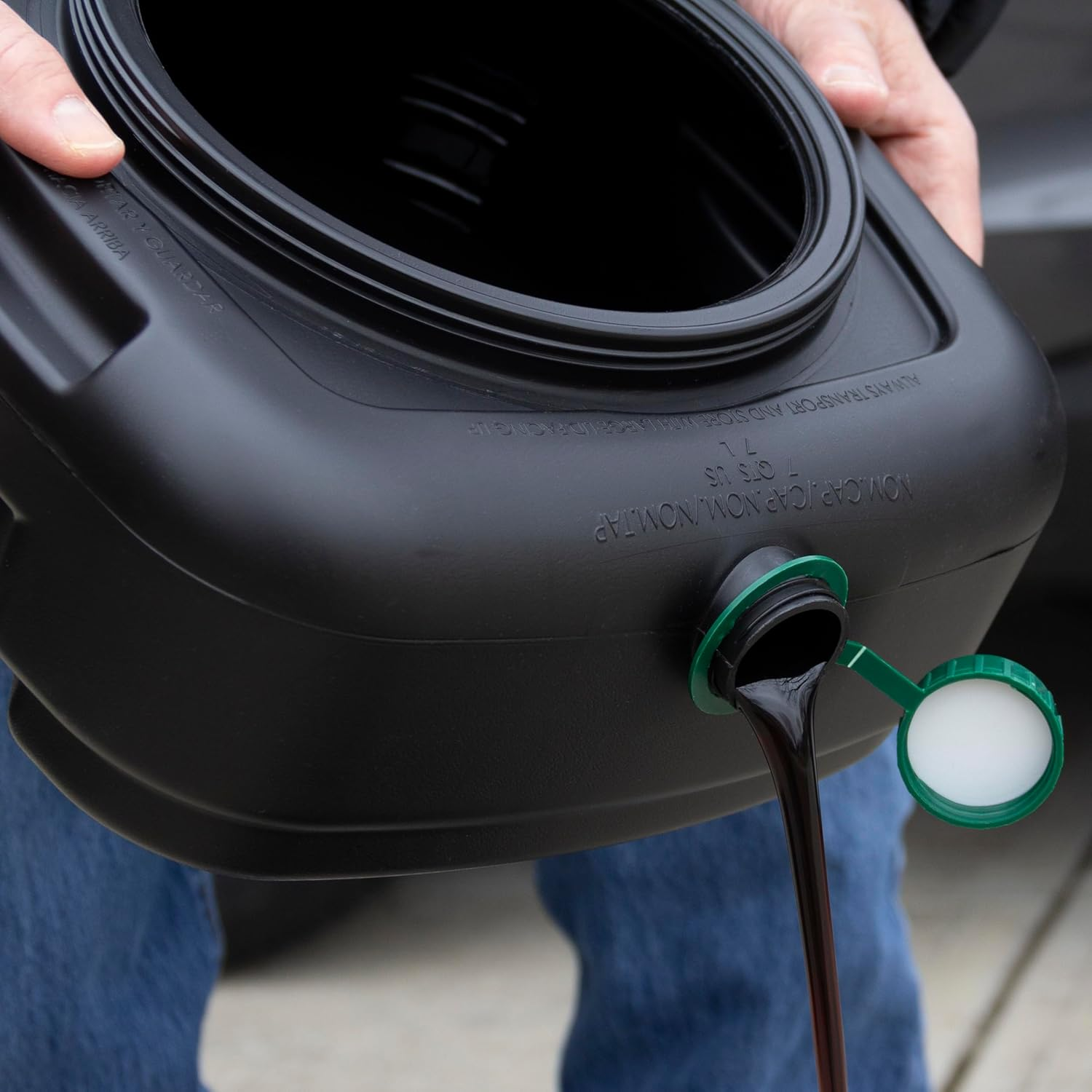 Scepter AM07029 7.3 Quart Oil Drain Pan with Lid, Filter Drain Screen, and Pour Spout for Automotive Fluids Including Engine Oil, Anti-Freeze, Transmission Fluid and More, 12" X 12-3/4" X 5.6" image number 4