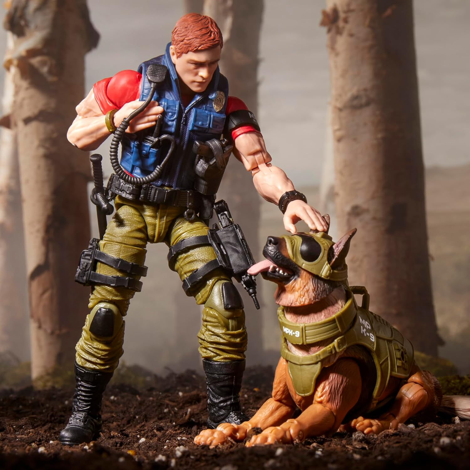 G.I. Joe Classified Series #157, Christopher Law Lavigne & Order, Collectible 6 Inch Action Figure & German Shepherd Dog Figure with 14 Accessories image number 6