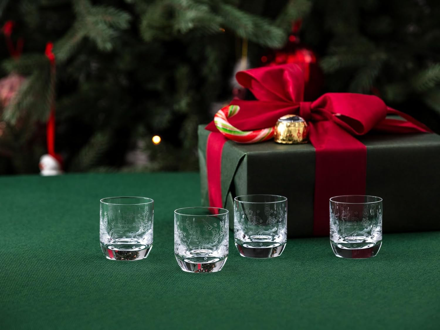 Villeroy & Boch - Toy'S Delight Shot Glass Set of 4, Clear, Dishwasher Safe, Shot Glasses Set, Christmas Glasses, Shot Glasses, Liquor Glasses, Glasses with Christmas Motif, Crystal Glass image number 2