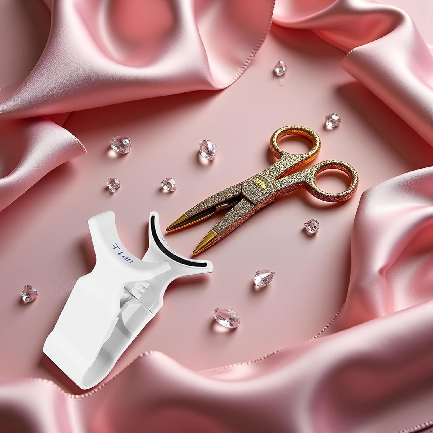 Magnetic Eyelashes Applicator - Cat Eye Look Wispy Lashes | Natural Look False Lashes | 3D Curved Design Eyelash | Eyelashes with Magnetic Lash Applicator | Styling Tool for Lounging, False Lashes image number 2