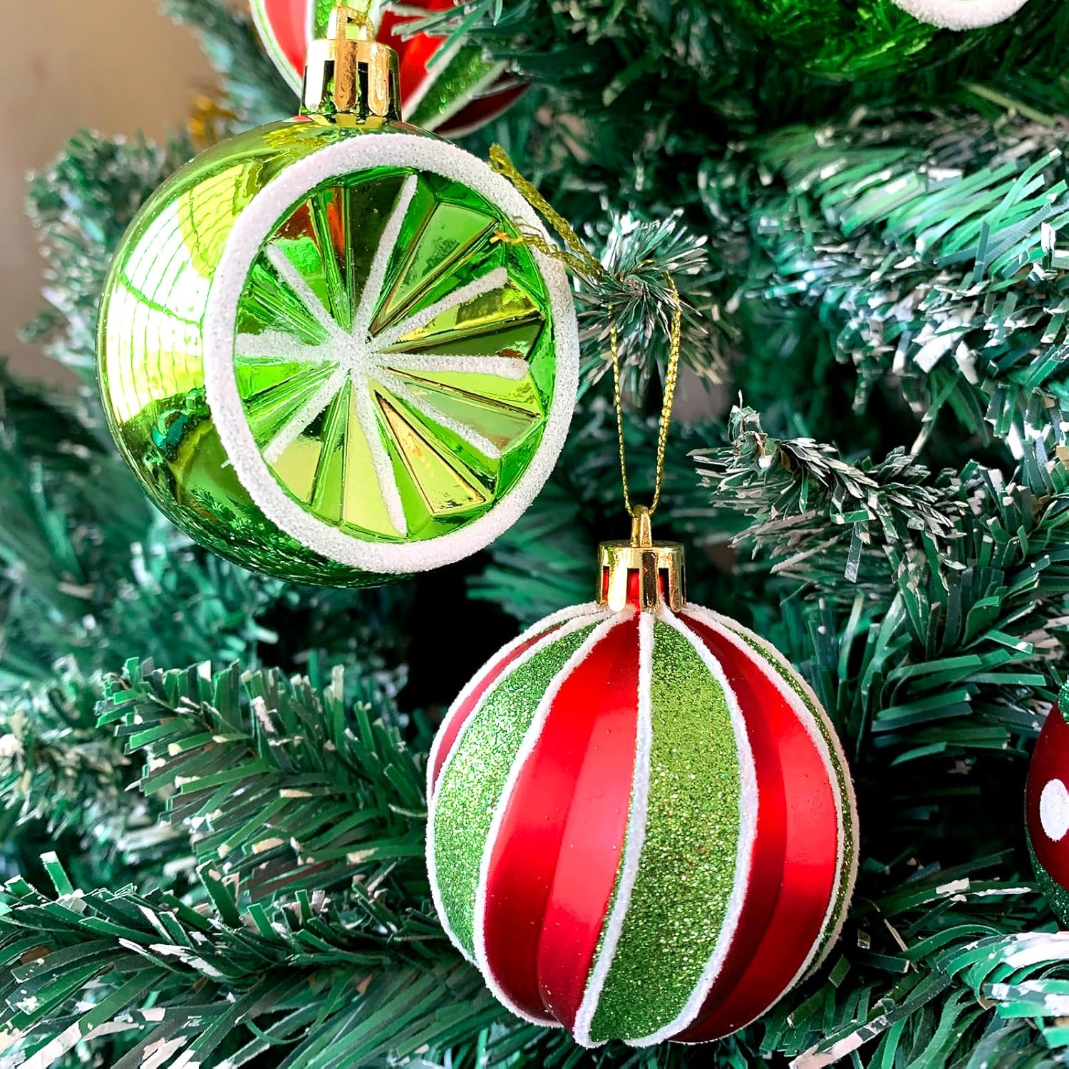 Mumoo Cat 44PCS Christmas Balls Decorations Set, Reusable Shatterproof Christmas Balls Hanging with Lanyard Decorative Unbreakable Trinket Balls for Christmas Holiday Party Home Decor (Red&Green) image number 5