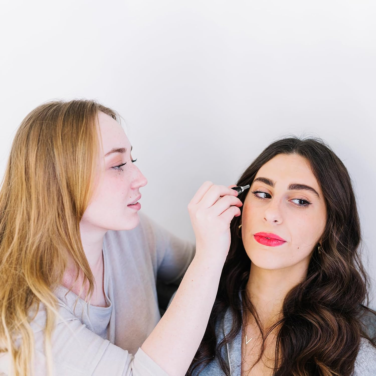 WELANE Professional Eyebrow Tweezer, 1 PCS Stainless Steel Slant Tip Tweezer for Facial, Brow, Ingrown Hair Removal (Black) image number 4