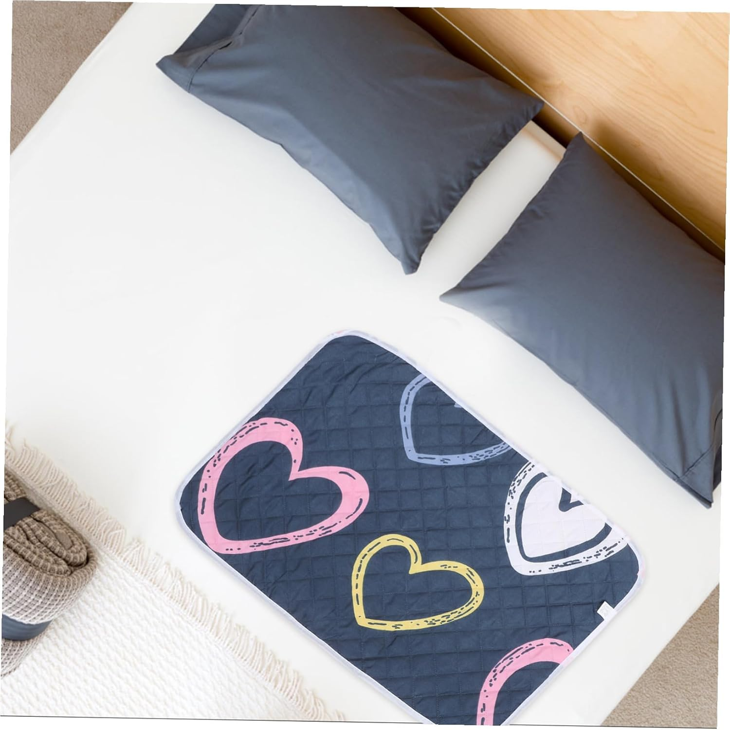 Minkissy Breathable Incontinence Bed Pad for Elderly and Mobility-Impaired Reusable Cotton EVA Cushion with Non-Slip Bottom Washable Protective Pad for Urine Stains and Physiological Period image number 6