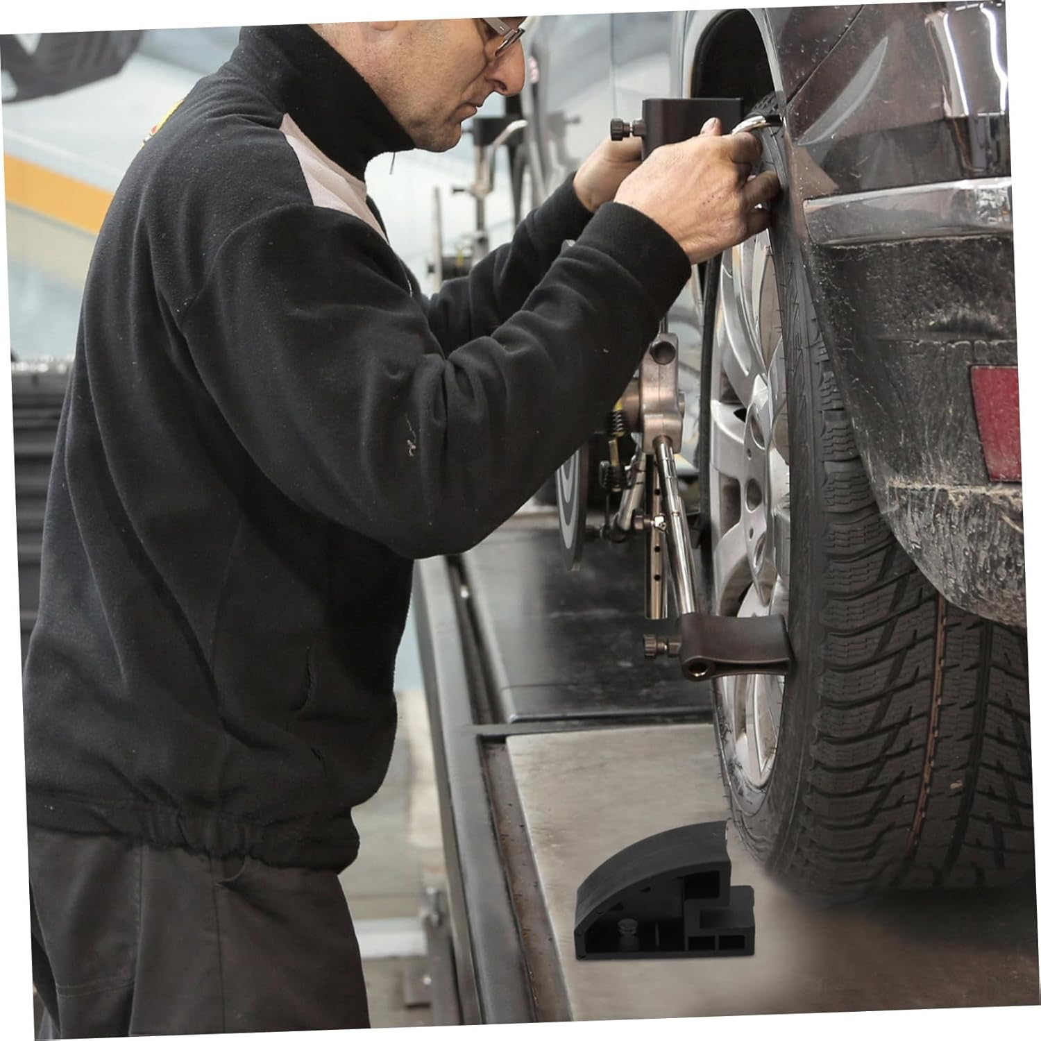 MOLUCKFU Tire Repair Tool Car Tire Bead Clamp Cover for Auto Repairing Equipment image number 2