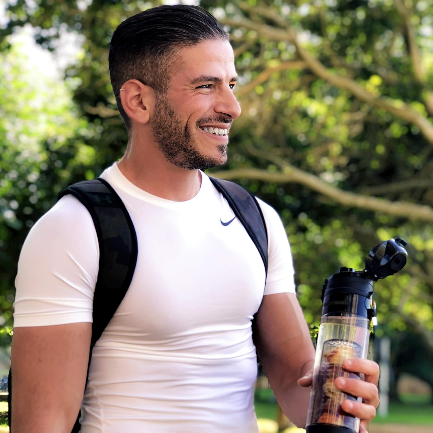 MAMI WATA Fruit Infuser Water Bottle - Beautiful Gift Box - Unique Stylish Design - Free Fruit Infused Water Recipes Ebook and Insulating Sleeve - 24Oz image number 2