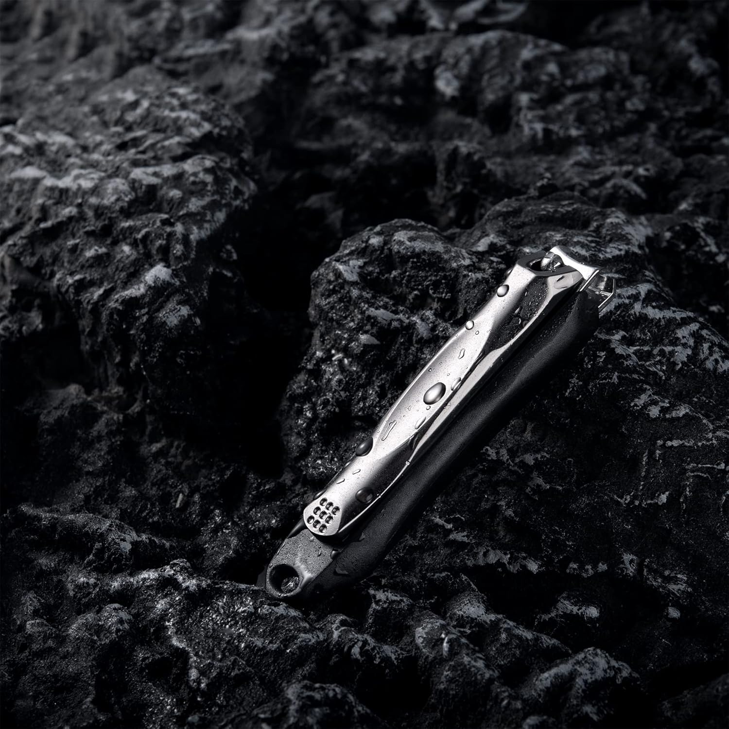 FERYES 3-In-1 Fingernail Clipper with No-Splash Nail Catcher and Metal Storage Box - Toenail Clipper with Nail File for Men & Women - Black image number 3