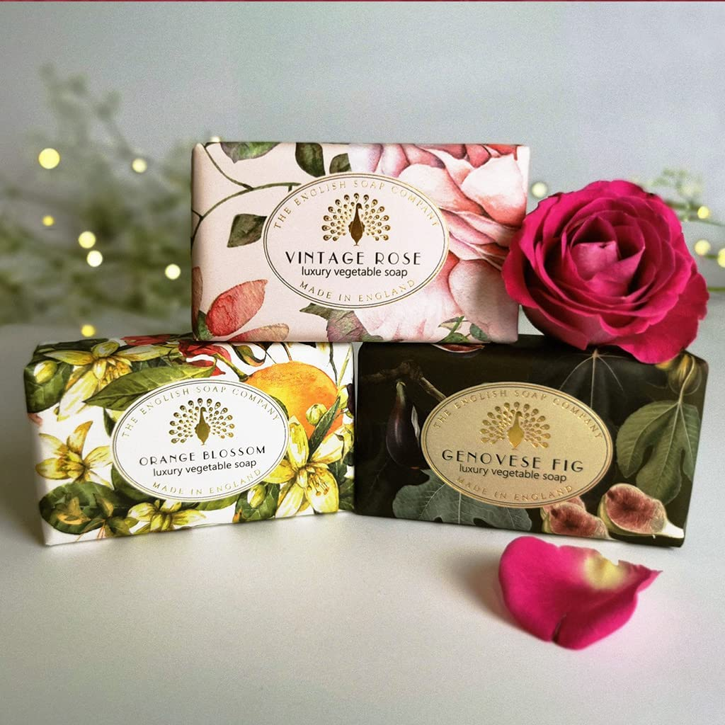 The English Soap Company Vintage Wrapped Soap Bar, Autumn Fruits Shea Butter Soap Bar, Moisturising Soap Bar for Face and Body, Autumn Fruits Scent 190G image number 4