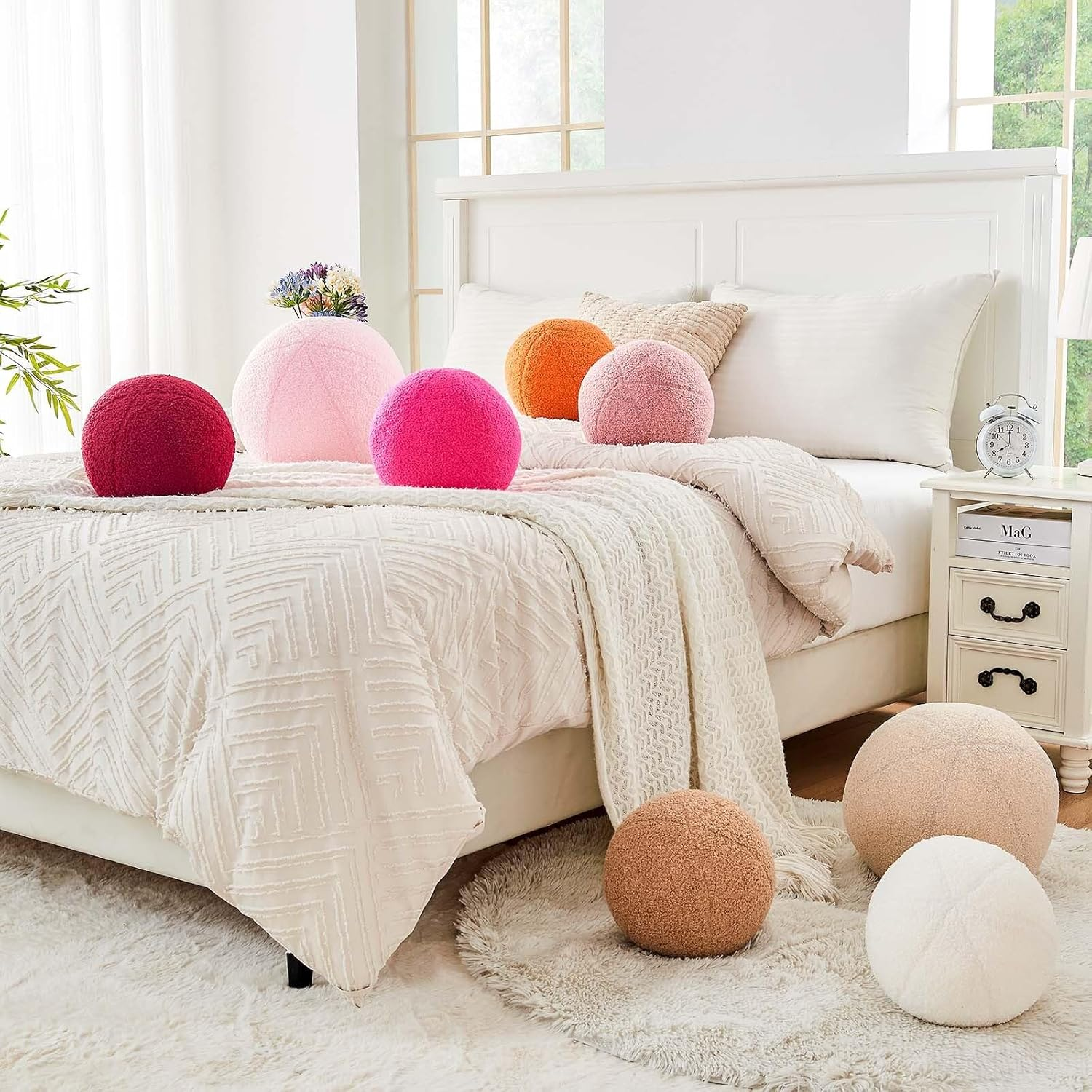 Uvvyui Beige Sphere Boucle Plush Pillow Cushion, Soft Decorative Throw Pillow, 11.8 Inch Sphere Pillow for Couch, Sofa, Bedroom image number 6