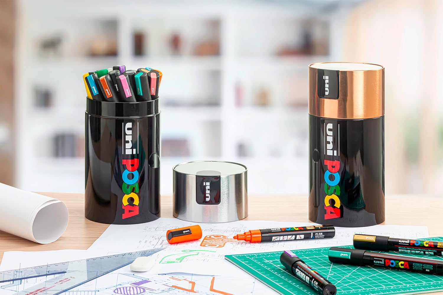 POSCA UNI GIFT BOX, 18 Markers, Medium round Tip, 2.5Mm, Aluminium Box, Gold Lid image number 2