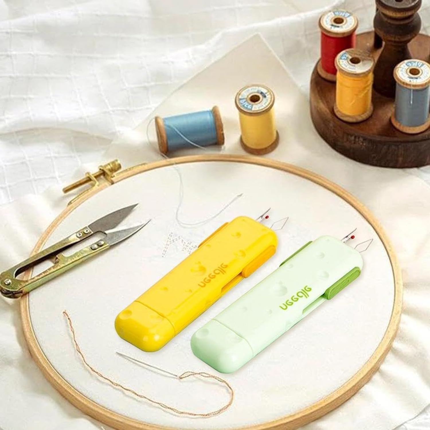 New Upgraded 3-In-1 Automatic Needle Threader, Seam Ripper & Magnetic Needle Box Quick Sewing Kit for Hand Sewing, Embroidery & Crafts image number 1