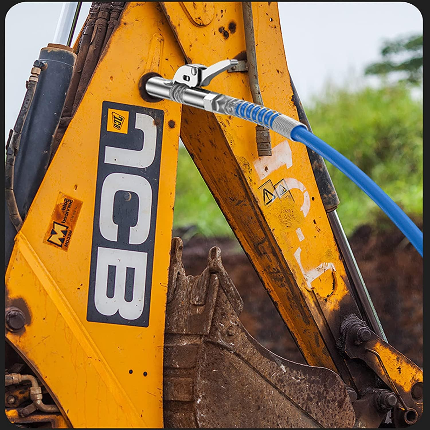 YUENTOEN Grease Gun Coupler, High Pressure Grease Nipple, Heavy-Duty Quick Lock and Release Grease Coupler, Rated 12000 PSI, Compatible with All Grease Guns 1/8" NPT Grease Gun Fittings image number 6