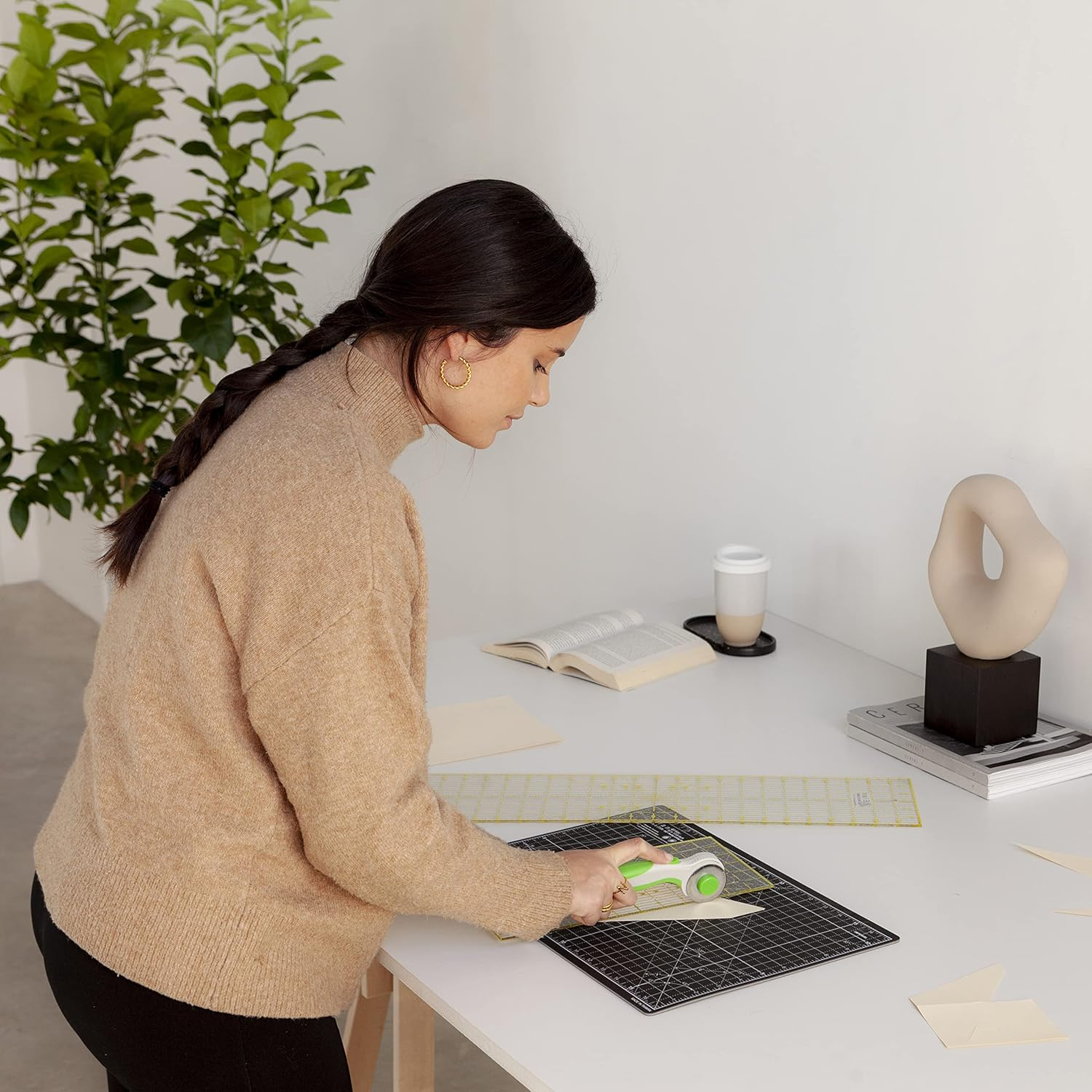 Elan Cutting Mat A3 Black & Taupe, Self Healing Cutting Mat 12 X 18 INCH, 5-Ply Craft Mat Black, Hobby Cutting Mat 12X18 INCH, Fabric Cutting Board for Crafts, Quilting Cutting Board, Modeling Mat image number 5