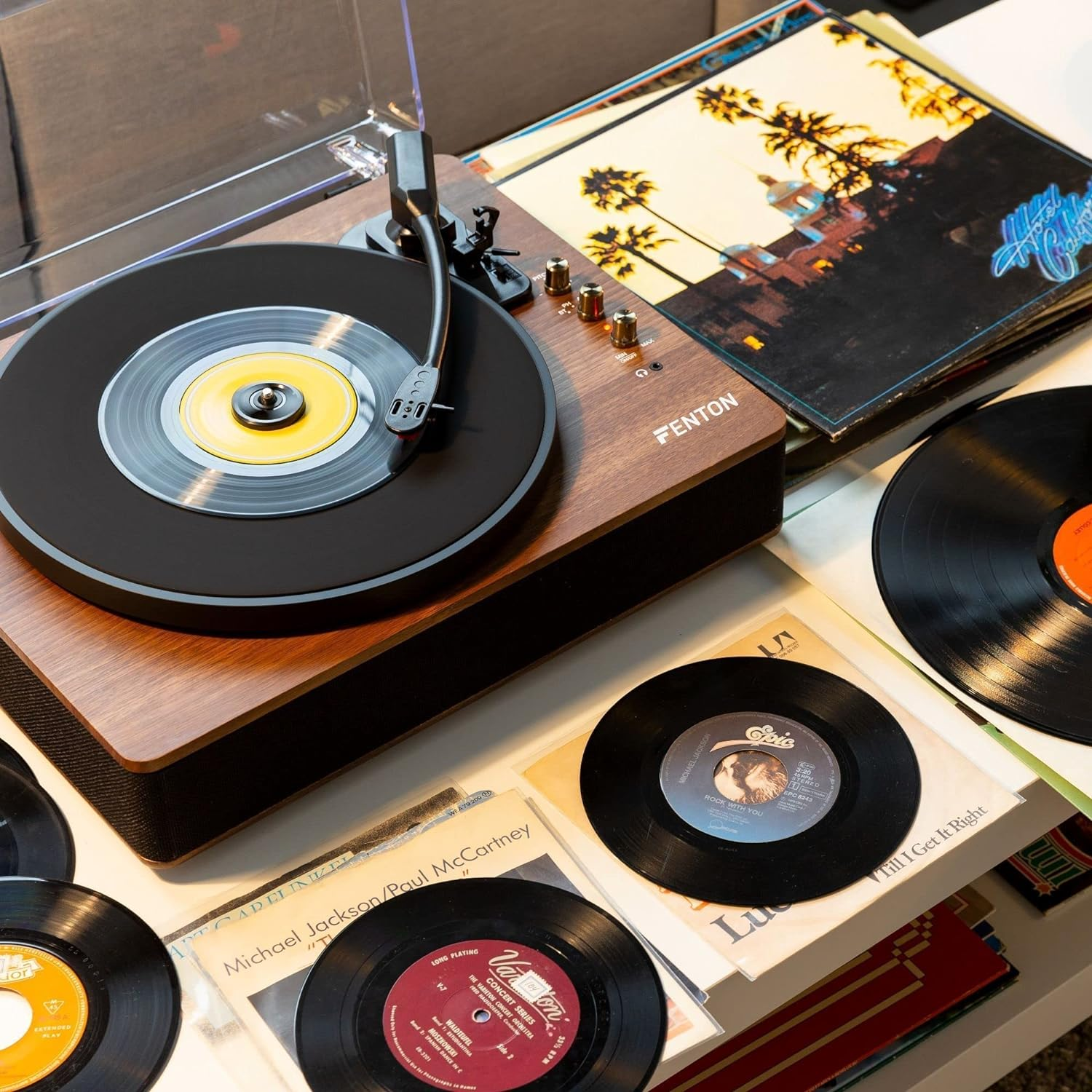 Fenton RP162 Vinyl Record Player Walnut Wood Turn Table HQ BT Out to Speakers plus Built in Speakers